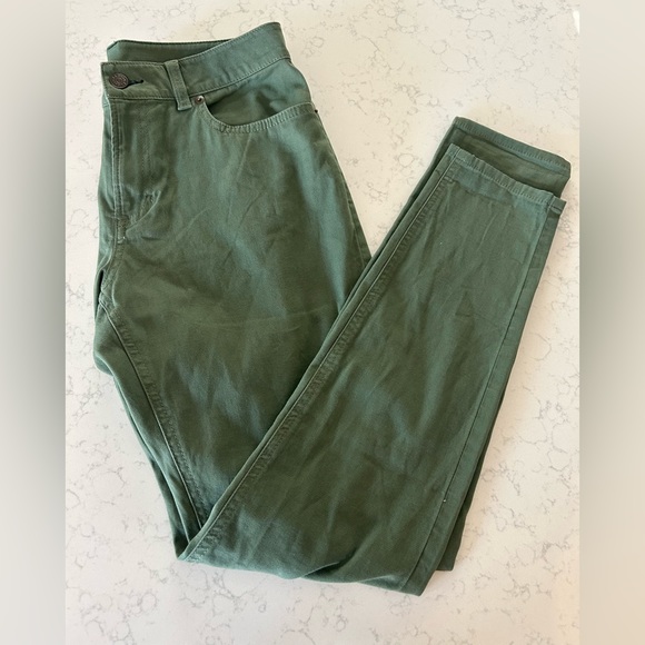 L.L Bean Pants - Picture 2 of 9